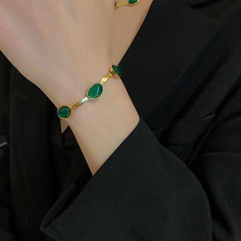 Royal Radiance Green Crystal Necklace Set With Bracelet